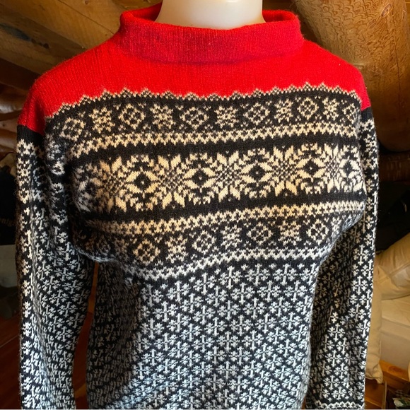 Jones New York Sweaters - Jones New York 100%lambswool Sweater